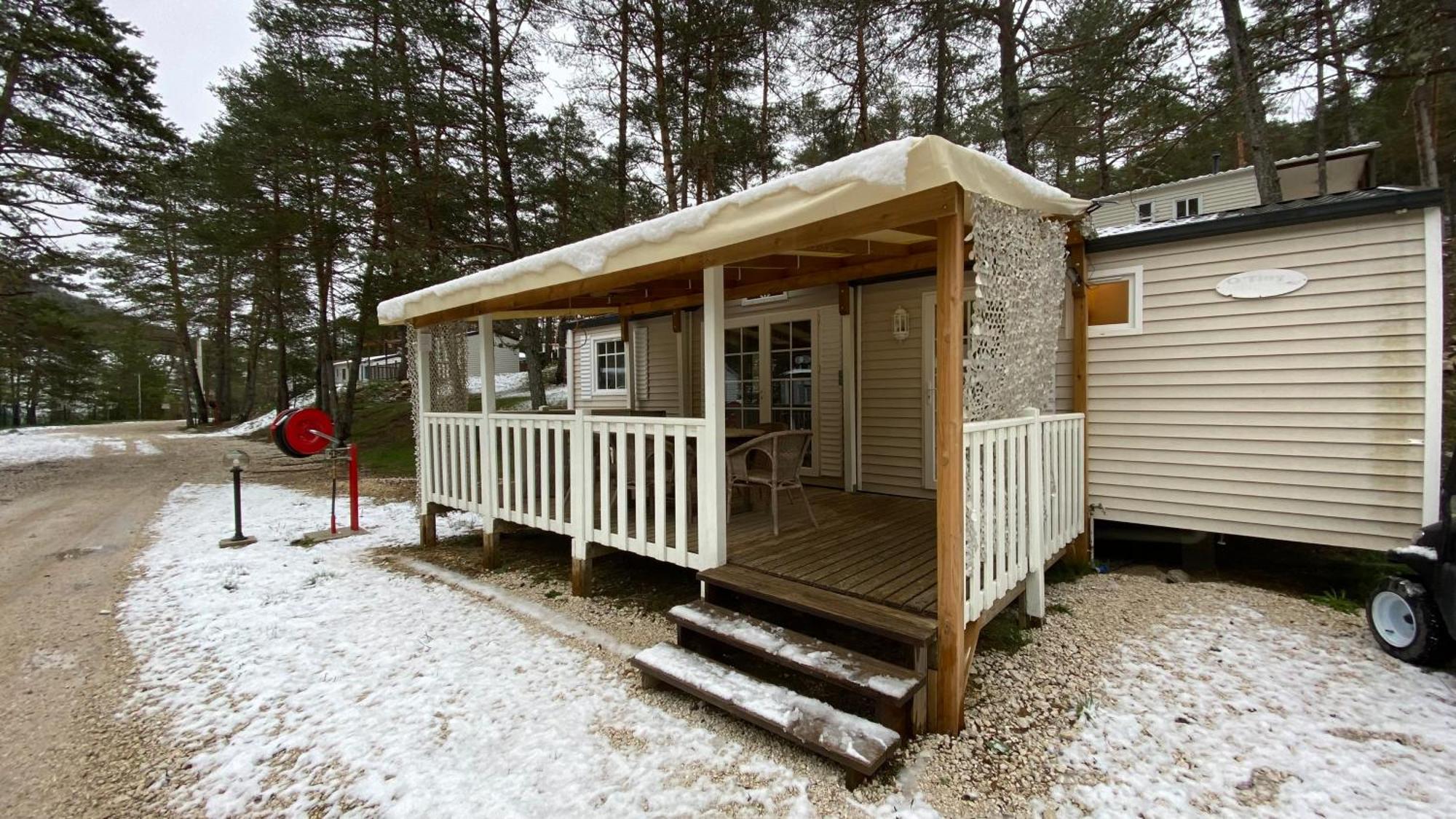 Mobilhome Comfort A La Montagne Saint-Auban  Exterior foto
